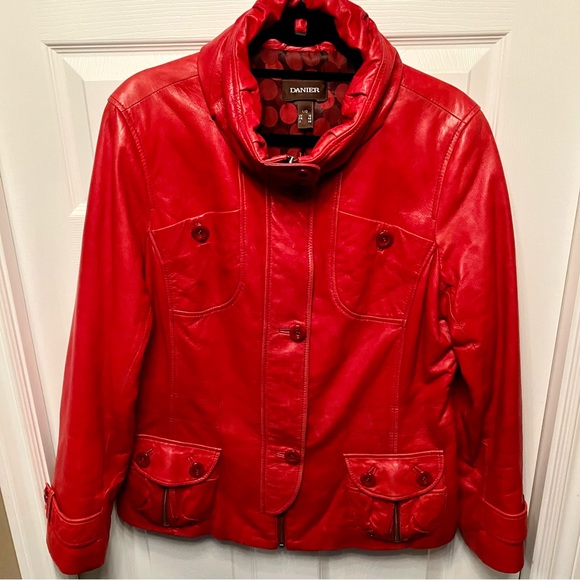 Danier Genuine Lambskin Soft Leather Jacket in vibrant red Size Large - Picture 1 of 16